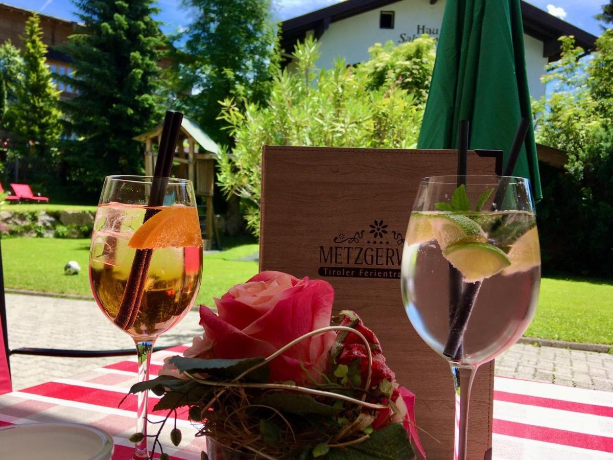 Hotel Metzgerwirt Kirchberg in Tirol Esterno foto
