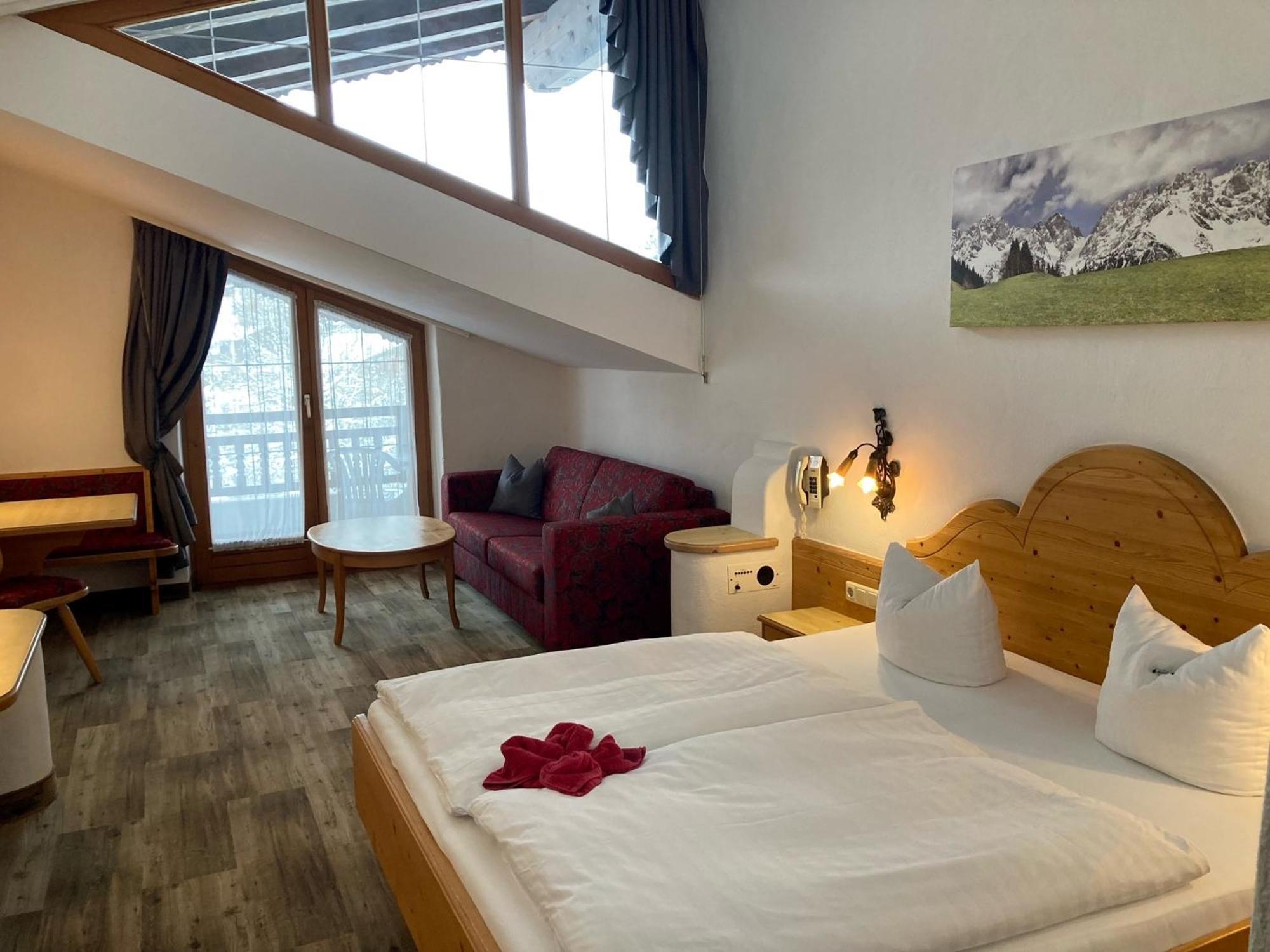 Hotel Metzgerwirt Kirchberg in Tirol Esterno foto