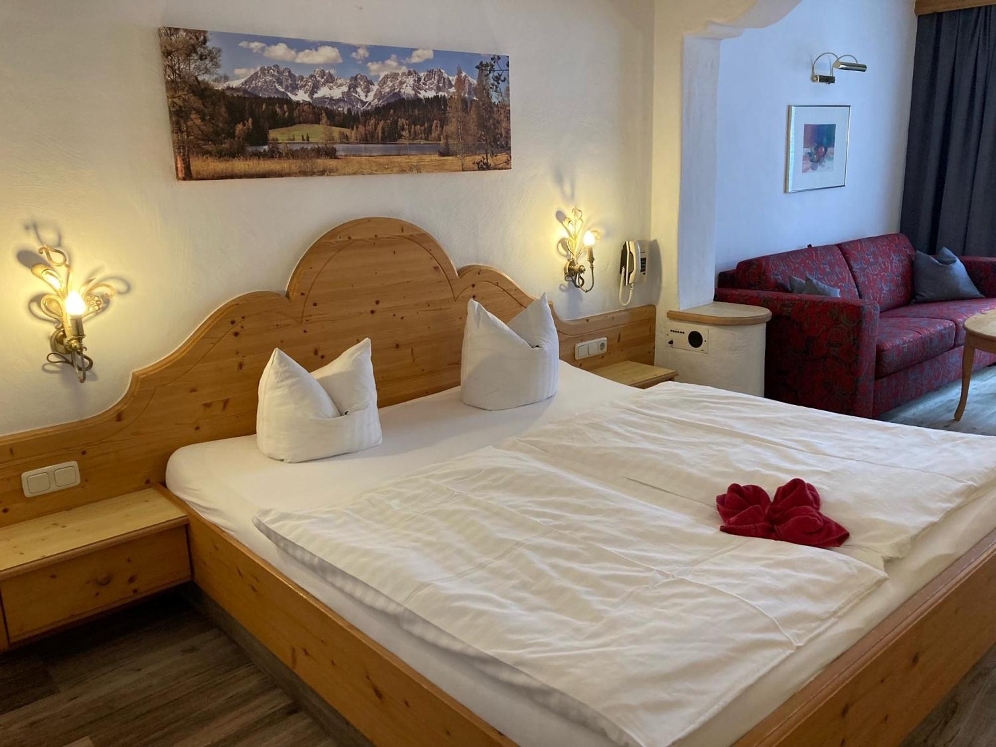 Hotel Metzgerwirt Kirchberg in Tirol Esterno foto