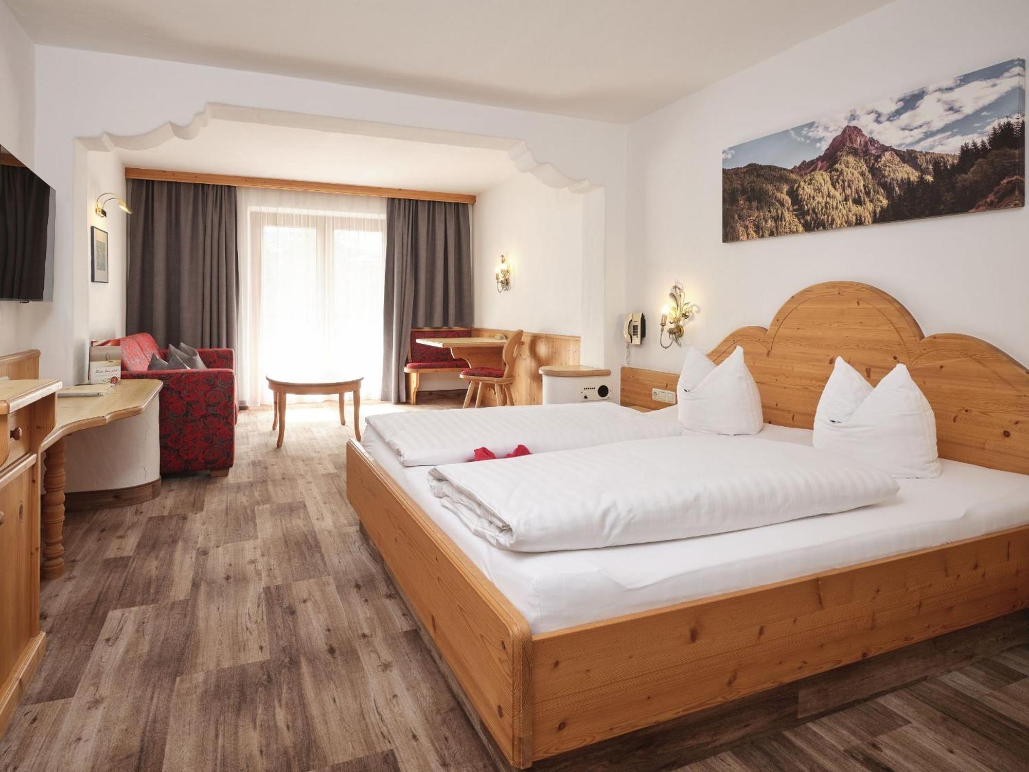 Hotel Metzgerwirt Kirchberg in Tirol Esterno foto