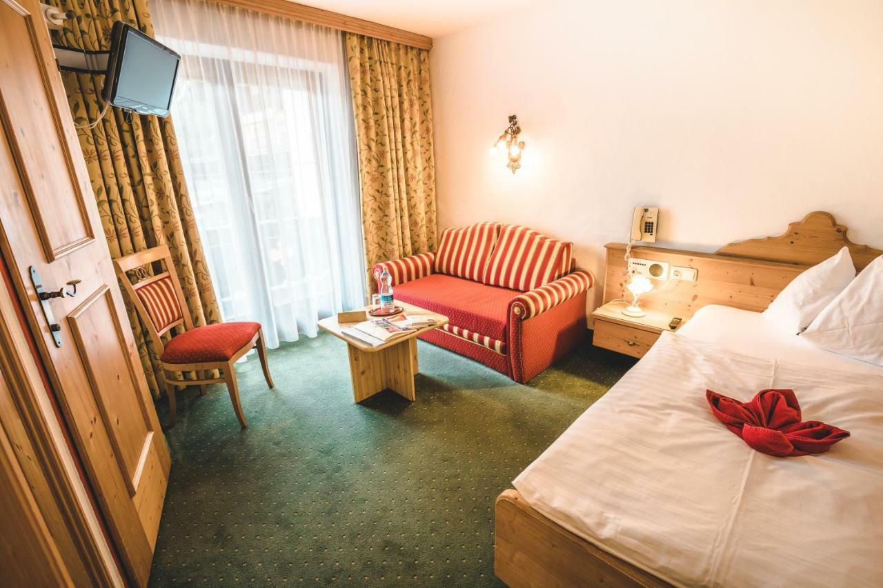 Hotel Metzgerwirt Kirchberg in Tirol Esterno foto